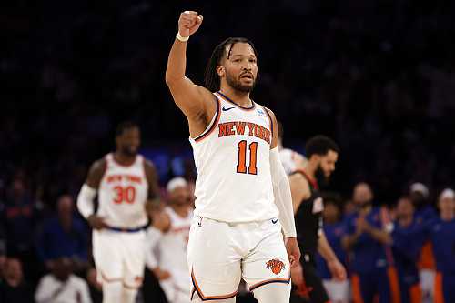 2025 NBA Conference Finals Preview: Knicks, Thunder, Pacers, Wolves Make History Push